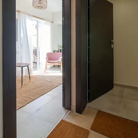 Cosy & Stylish 1-Bedroom Apartment In The Centre-3