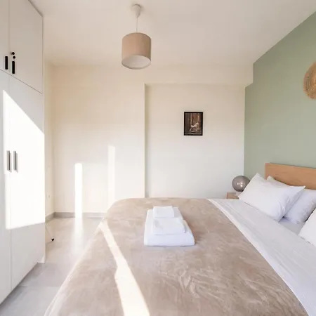 Cosy & Stylish 1-Bedroom Apartment In The Centre-3
